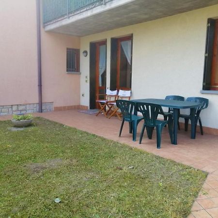 Iseolakerental - Appartamento Chiara Riva di Solto Exterior foto