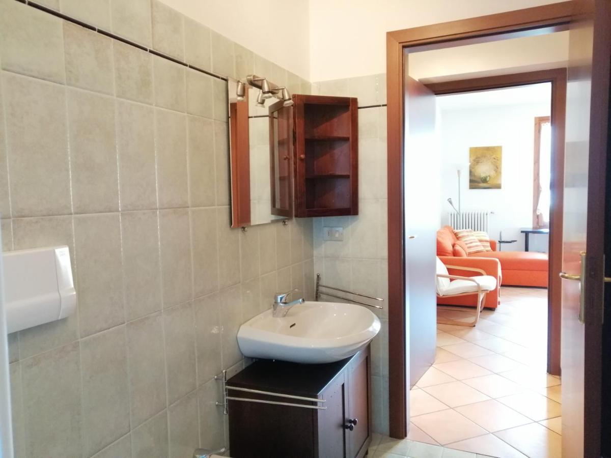 Iseolakerental - Appartamento Chiara Riva di Solto Exterior foto
